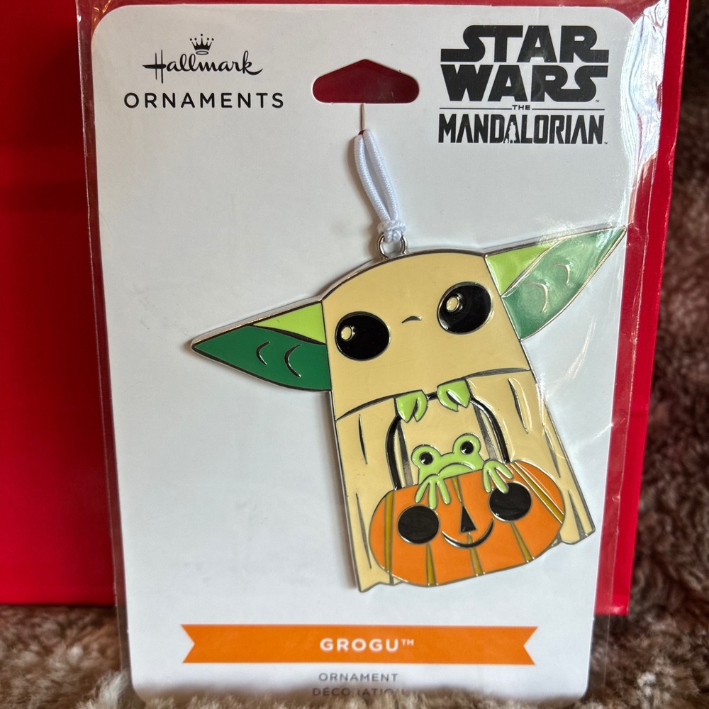 Hallmark Ornament Star Wars Mandalorian Grogu Ghost Halloween Trick Or Treat